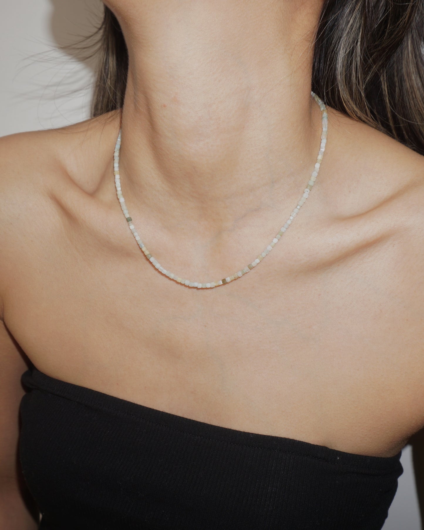 DELICATE BEADED CHOKER